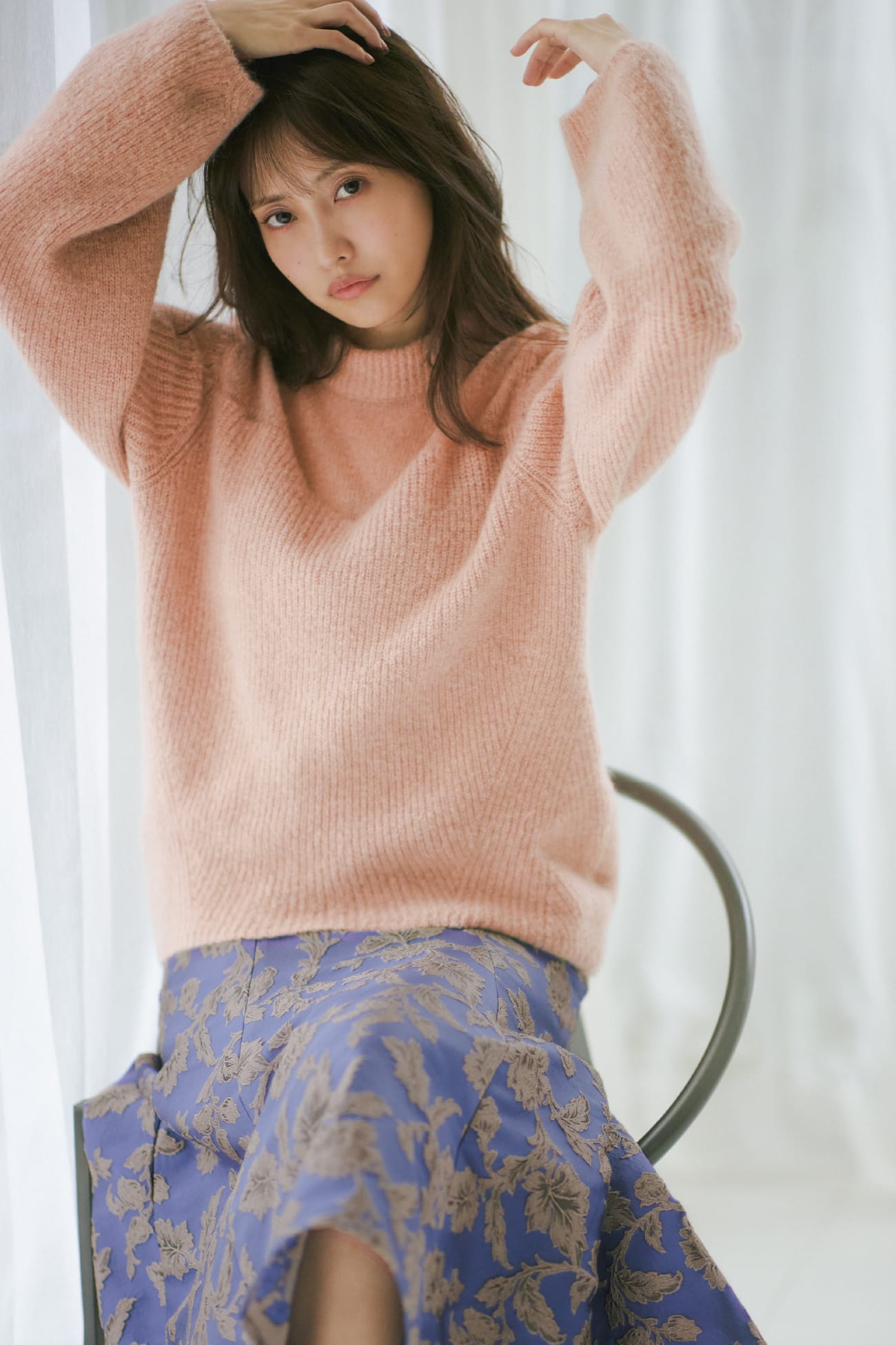 SENSUAL KNIT 佐野ひなこが魅せる冬の愛されニット | SNIDEL（スナイデル）公式サイト