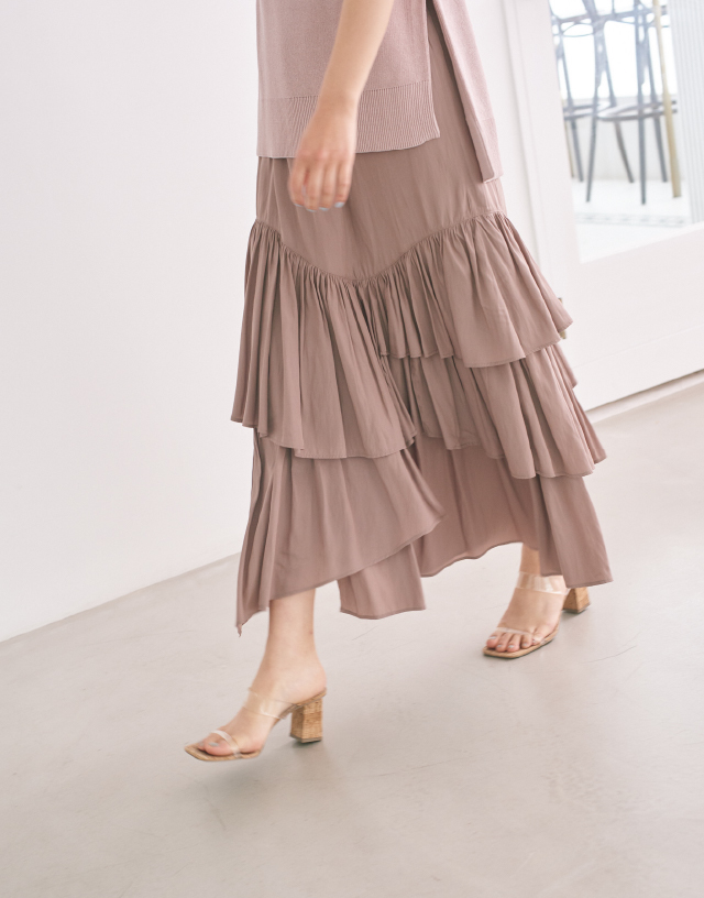 Knit Vest ×<br>Volume Skirt Set Dress