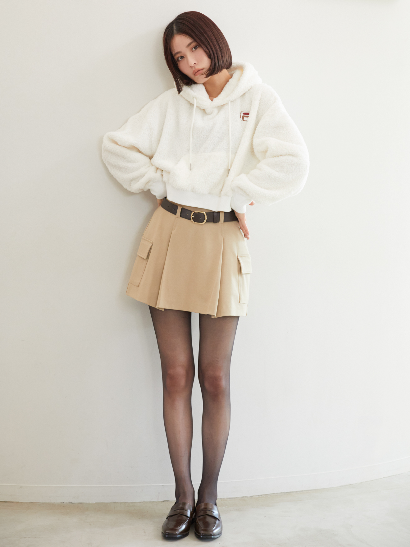 SNIDEL×FILA 暖かく、軽やかな春のスペシャルコレクションを着用している女性モデルの画像04